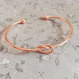 5-pack of Rose Gold Knot Bracelets